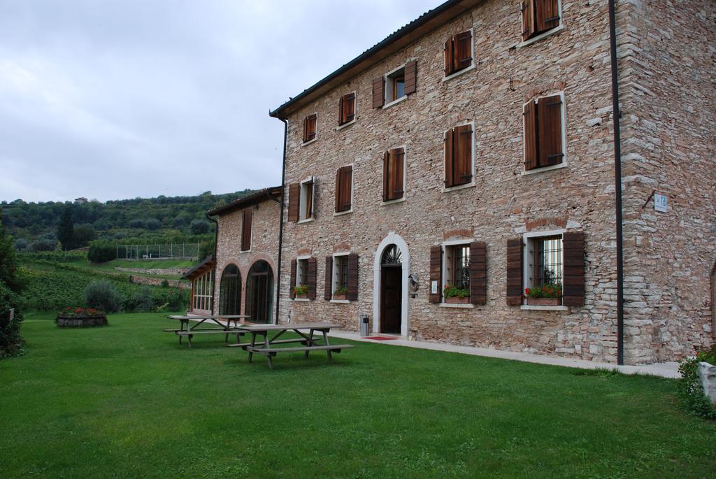 Costa Degli Ulivi Hotel Fumane Exterior foto